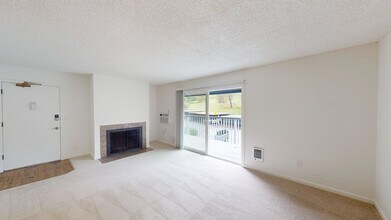 475 Ignacio Blvd in Novato, CA - Building Photo - Building Photo