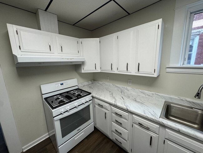 2562 Collis Ave in Huntington, WV - Building Photo - Building Photo