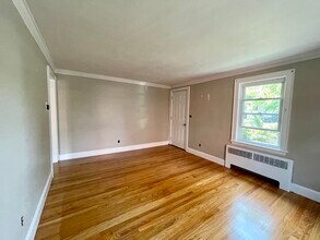 144-146-146 Washington Ave in Newton, MA - Foto de edificio - Building Photo
