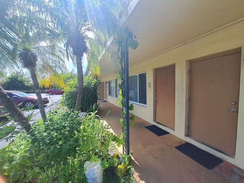 2303 S Federal Hwy in Boynton Beach, FL - Building Photo