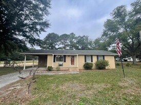 305 Gough St in Pembroke, NC - Building Photo