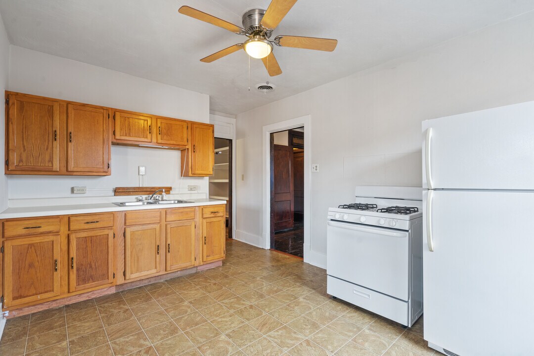 531 Main St, Unit 7G in Irwin, PA - Building Photo