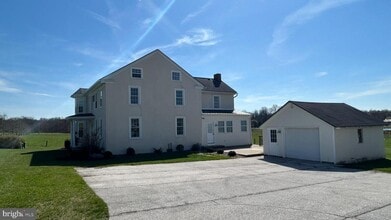 165 Ammon Rd in Elverson, PA - Building Photo - Building Photo