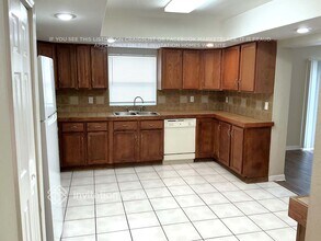 12105 72nd St N in Largo, FL - Building Photo - Building Photo