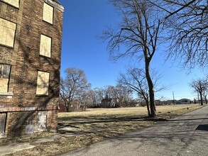 1602 Lemay St in Detroit, MI - Building Photo - Building Photo