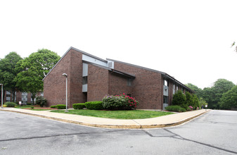 Avery Heights Senior Living in Groton, CT - Building Photo - Building Photo