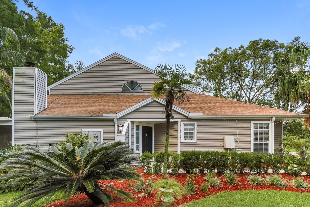 8549 Sturbridge Cir E in Jacksonville, FL - Building Photo