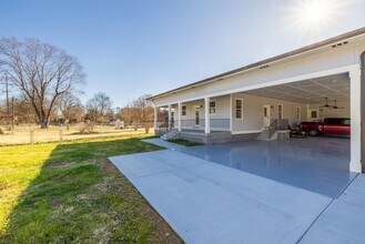 2104 Jade Dr in Nashville, TN - Building Photo - Building Photo