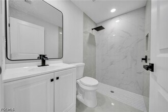 4604 Queen Ave N in Lehigh Acres, FL - Building Photo - Building Photo