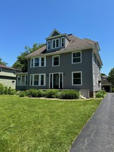 302 Barrington St, Unit 3 in Rochester, NY - Building Photo - Building Photo