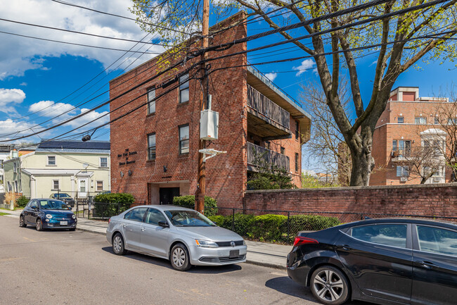 New York School - Urban Ministry in Long Island City, NY - Foto de edificio - Building Photo