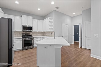 1741 Kinsale Ct in Melbourne, FL - Building Photo - Building Photo