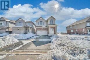 27 Gourlay Farm Ln in North Dumfries, ON - Building Photo