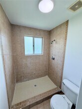 20421 NW 15th Ave in Miami, FL - Foto de edificio - Building Photo
