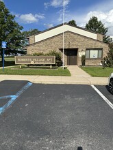 Roberts Village Apartments in Beaver, WV - Foto de edificio - Building Photo