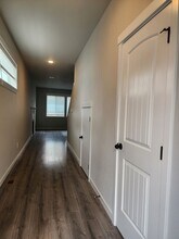 1030 S College St in Newberg, OR - Building Photo - Building Photo