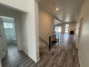 8145 De Anza Peak Trl in Colorado Springs, CO - Foto de edificio - Building Photo