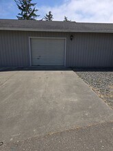 1721 Hideaway Ct-Unit -1 in Mckinleyville, CA - Building Photo - Building Photo