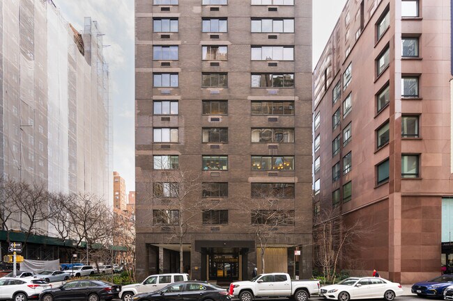 733 Park Ave in New York, NY - Building Photo - Building Photo