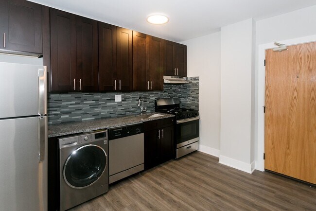 733 Judson Ave in Highland Park, IL - Building Photo - Building Photo