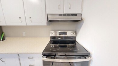 1103 Jalna Blvd in London, ON - Building Photo - Building Photo