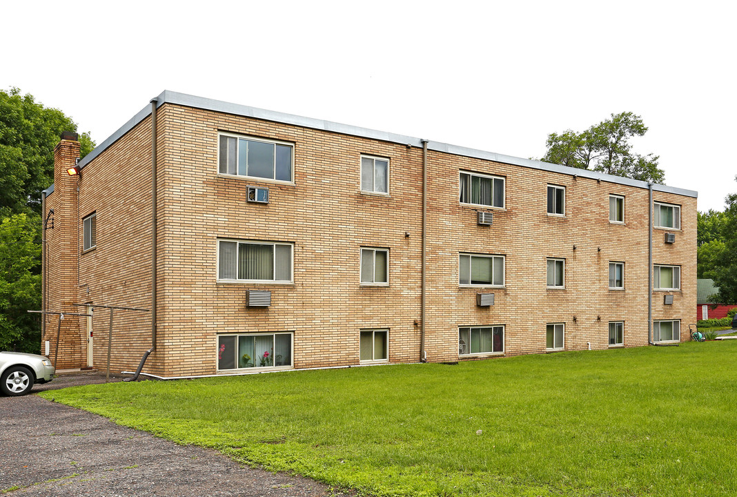 The Vogue Apartments in St. Paul, MN - Foto de edificio