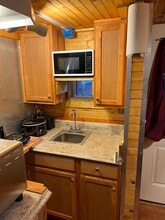 142 Webster St NE, Unit Loft Bedrooms in Washington, DC - Building Photo - Building Photo