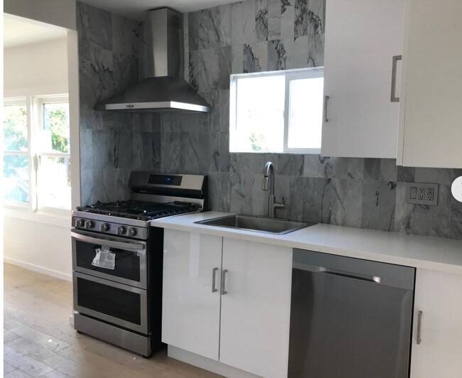 property at 1819 N Alvarado St