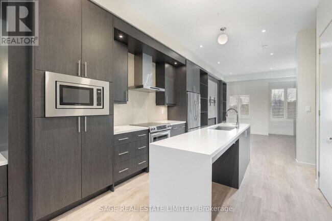 222 Vellwood Common in Oakville, ON - Building Photo - Building Photo