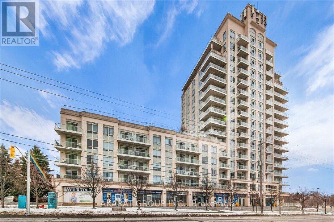 3865 Lake Shore Blvd W in Toronto, ON - Building Photo