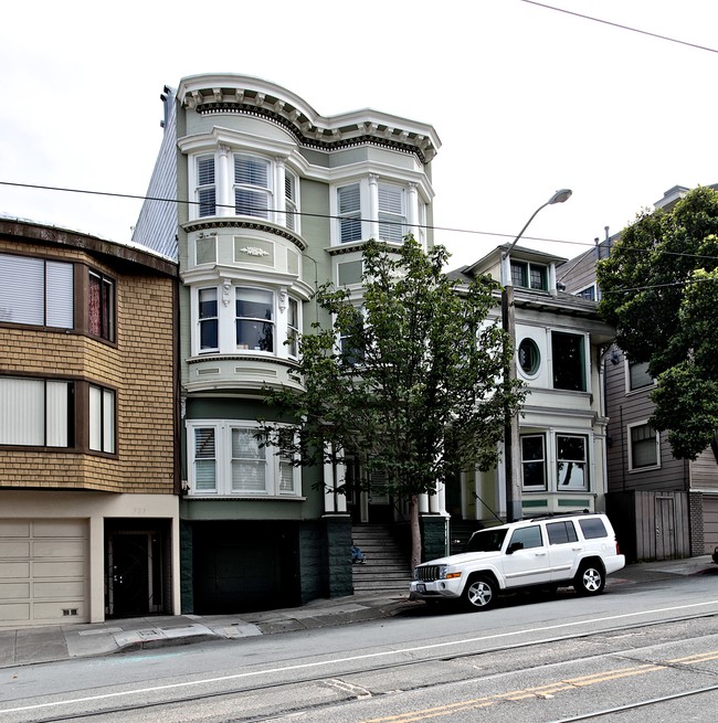 527 529, 529B, 531 Duboce Ave in San Francisco, CA - Building Photo - Building Photo