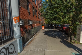 Carmen Vasquez Senior Housing in New York, NY - Foto de edificio - Building Photo