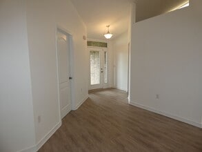 1712 Bay Pine Cir in Gulf Breeze, FL - Building Photo - Building Photo