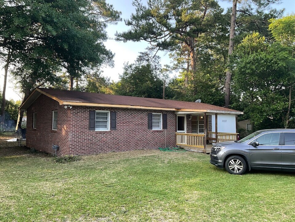 4039 Pershing Ave in Macon, GA - Foto de edificio