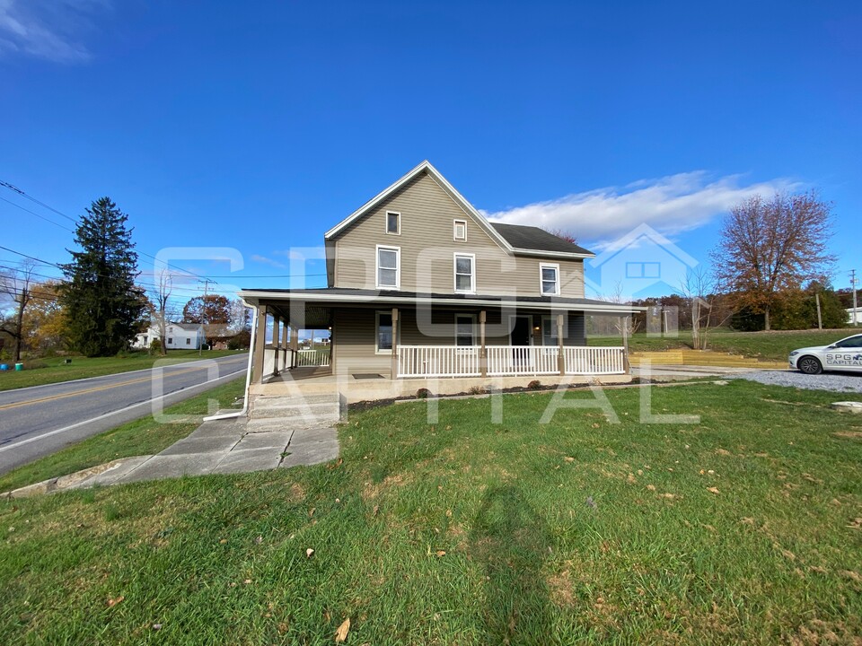 2764 Heidlersburg Rd in Gettysburg, PA - Foto de edificio