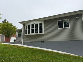 1621 Oaklawn Ct in Silver Spring, MD - Building Photo - Building Photo