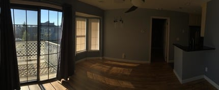 402 Carhart Ct, Unit 402 in East Brunswick, NJ - Foto de edificio - Building Photo