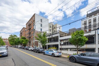 33 Central Ave in Staten Island, NY - Building Photo - Building Photo