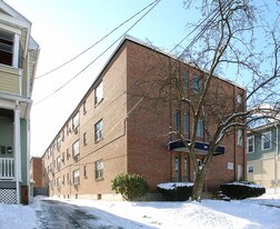 145 Barker St in Hartford, CT - Building Photo