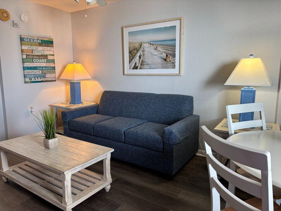 2001 S Ocean Blvd in Myrtle Beach, SC - Building Photo
