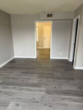 1324 Thomasboro, in Charlotte, NC - Building Photo - Building Photo