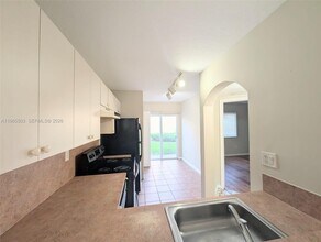 945 NE 33rd Terrace in Homestead, FL - Building Photo - Building Photo