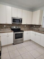 1231 NE 32nd Ave in Homestead, FL - Building Photo