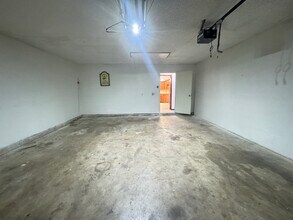 9915 Larkspur Ln, Unit 9915 in Oklahoma City, OK - Building Photo - Building Photo