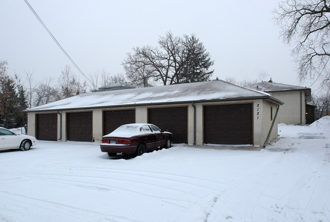 2121 N Ferry St in Anoka, MN - Building Photo - Building Photo