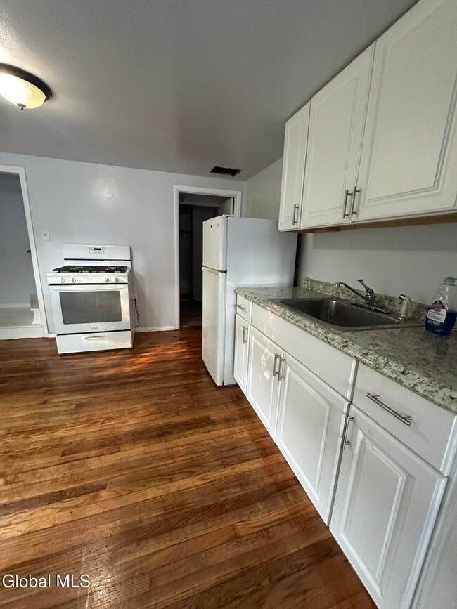 63 Bridge Dr in Albany, NY - Building Photo - Building Photo