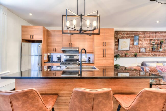 3833 R. Saint-Denis in Montréal, QC - Building Photo - Building Photo