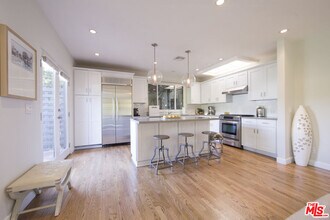 8908 Ashcroft Ave in West Hollywood, CA - Building Photo - Building Photo