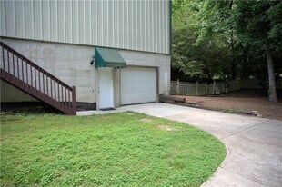 3830 Mathis Airpark Rd in Suwanee, GA - Building Photo