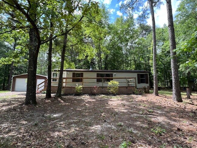 102 Stillwater Dr in Prosperity, SC - Building Photo - Building Photo